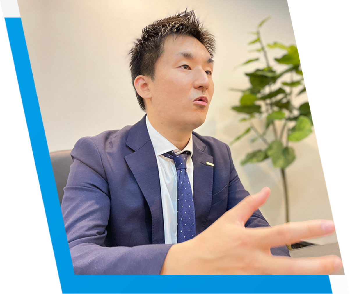 株式会社ジェイトラスト　岩本圭賢